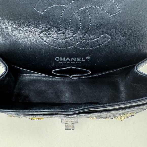 Chanel Lucky Charms 2.55 Reissue Flap Bag (size 224) - Picture 8 of 10